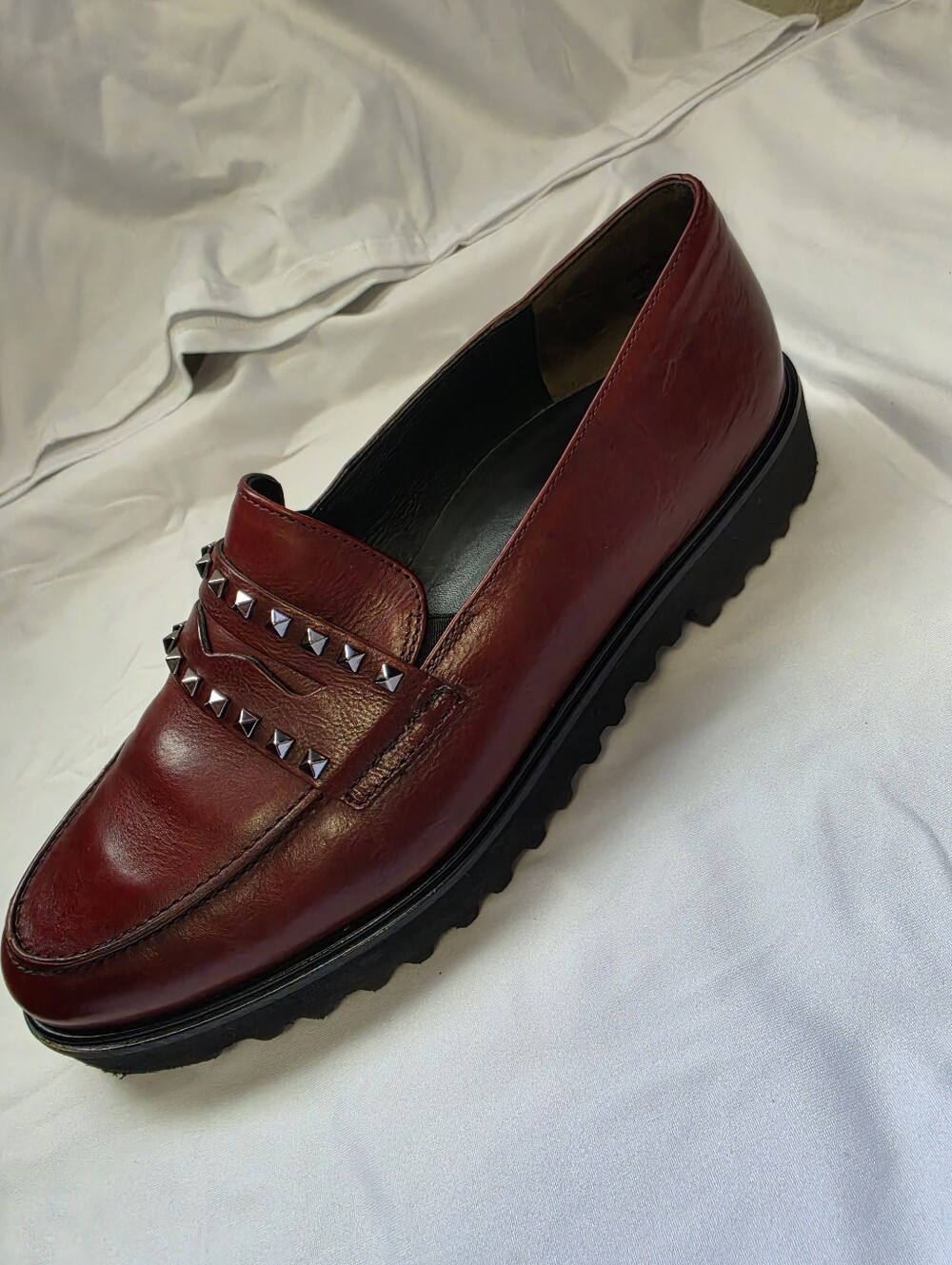 Paul Green Sophia Studded Burgundy Leather Lug Sole Loafers Women's Size 9 - Picture 9 of 11
